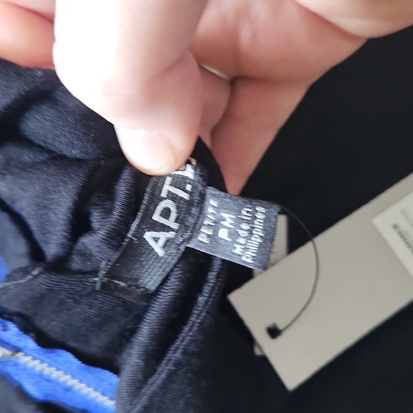 Dress - Picture 4 of 4